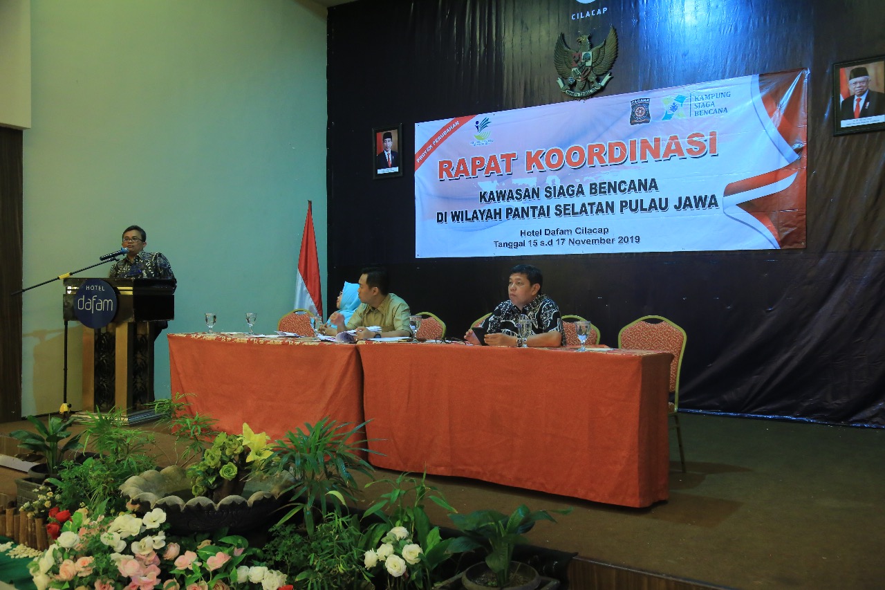 Tingkatkan Kesiapsiagaan di Pesisir Selatan Jawa, Kemensos Akan Bentuk Kawasan Siaga Bencana