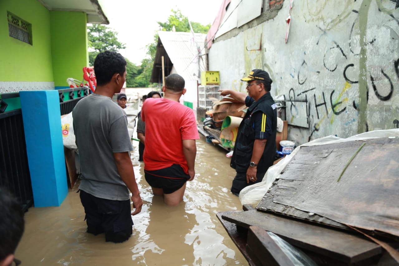 Kemensos Salurkan Bantuan Kebutuhan Dasar Warga Terdampak Banjir