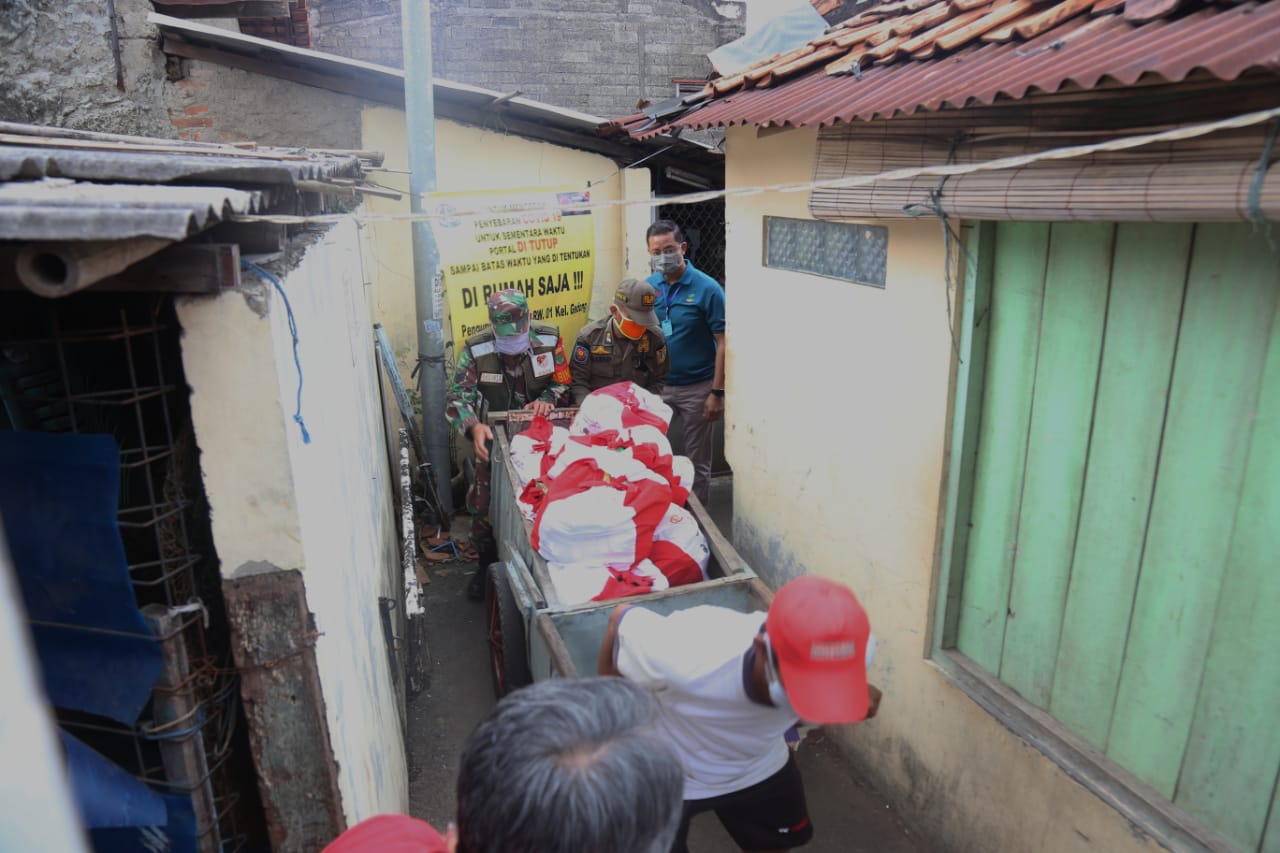 Mensos Tinjau 3 Titik Pendistribusian Bansos di Wilayah Jakarta