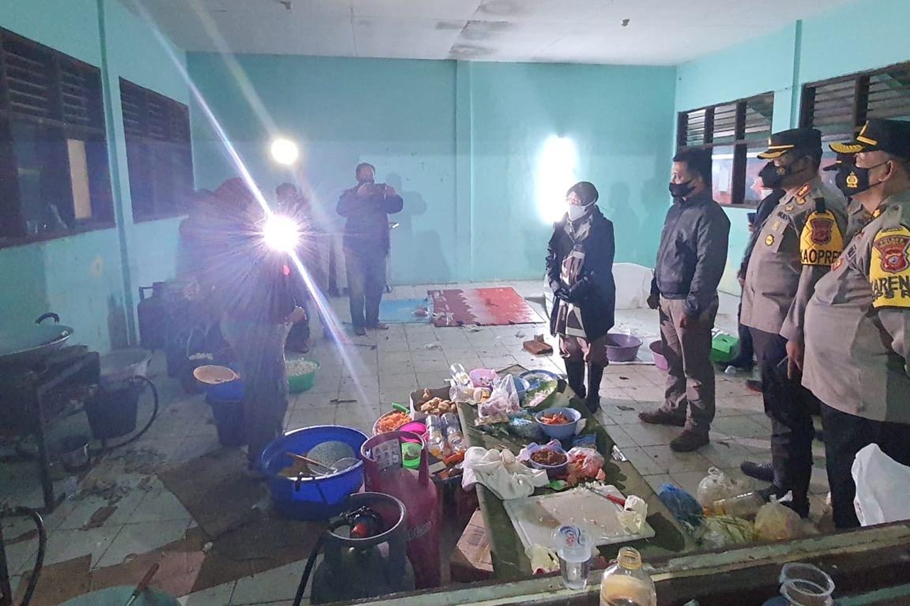 Tinjau Lokasi Bencana di Indramayu, Menteri Sosial Ingin Pastikan Warga Aman dan Kebutuhan Terpenuhi