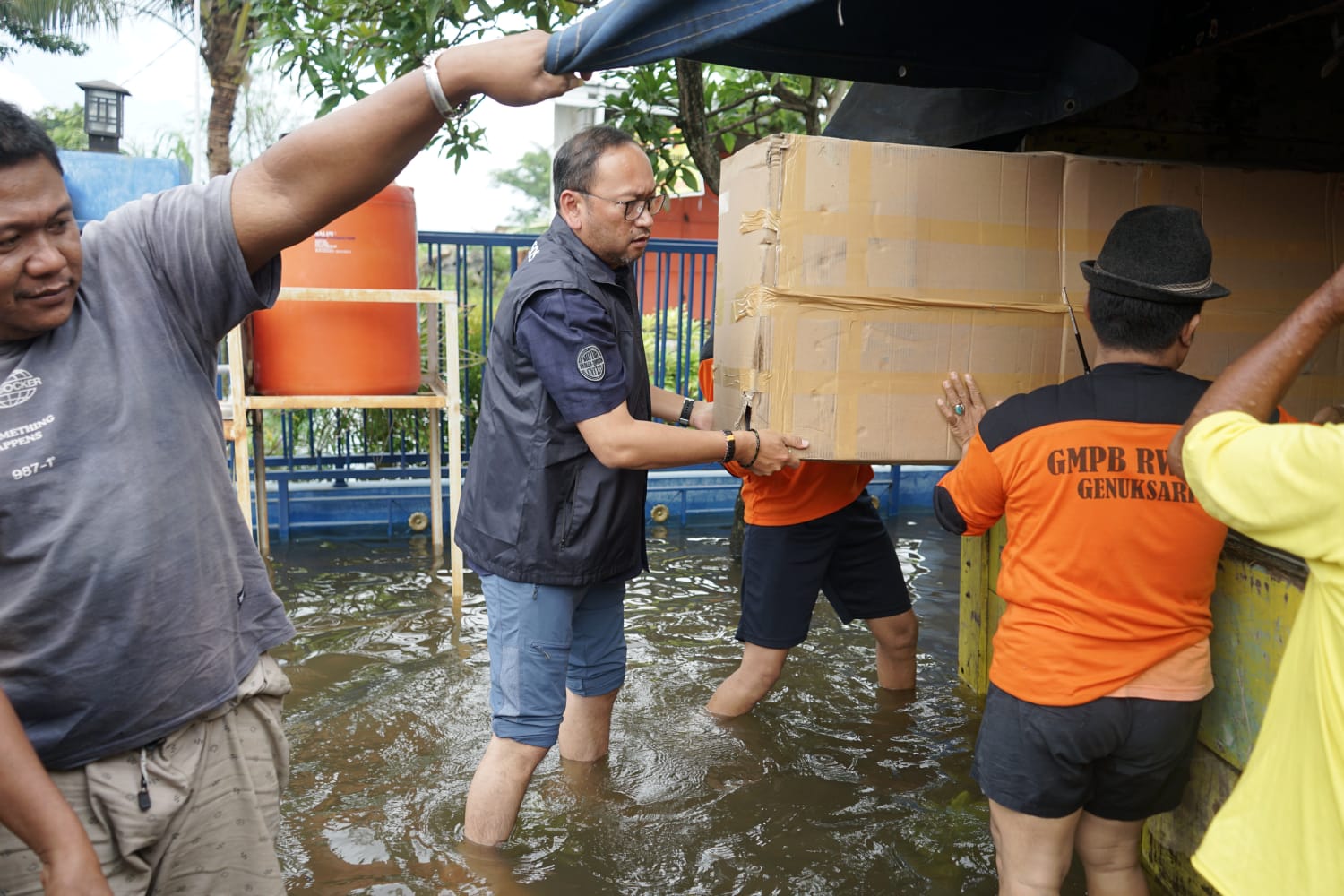 Kemensos Salurkan Bantuan untuk Korban Banjir di Semarang