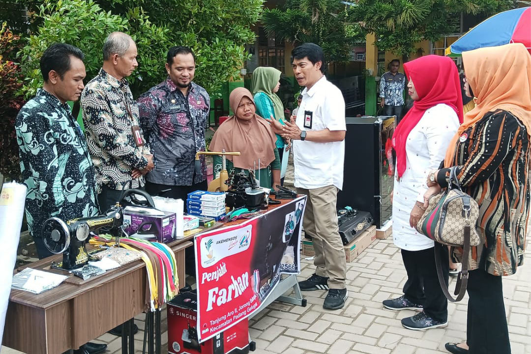 Kemensos Salurkan Bantuan ATENSI Bagi Keluarga Korban Pelecehan di Pasaman Sumatera Barat
