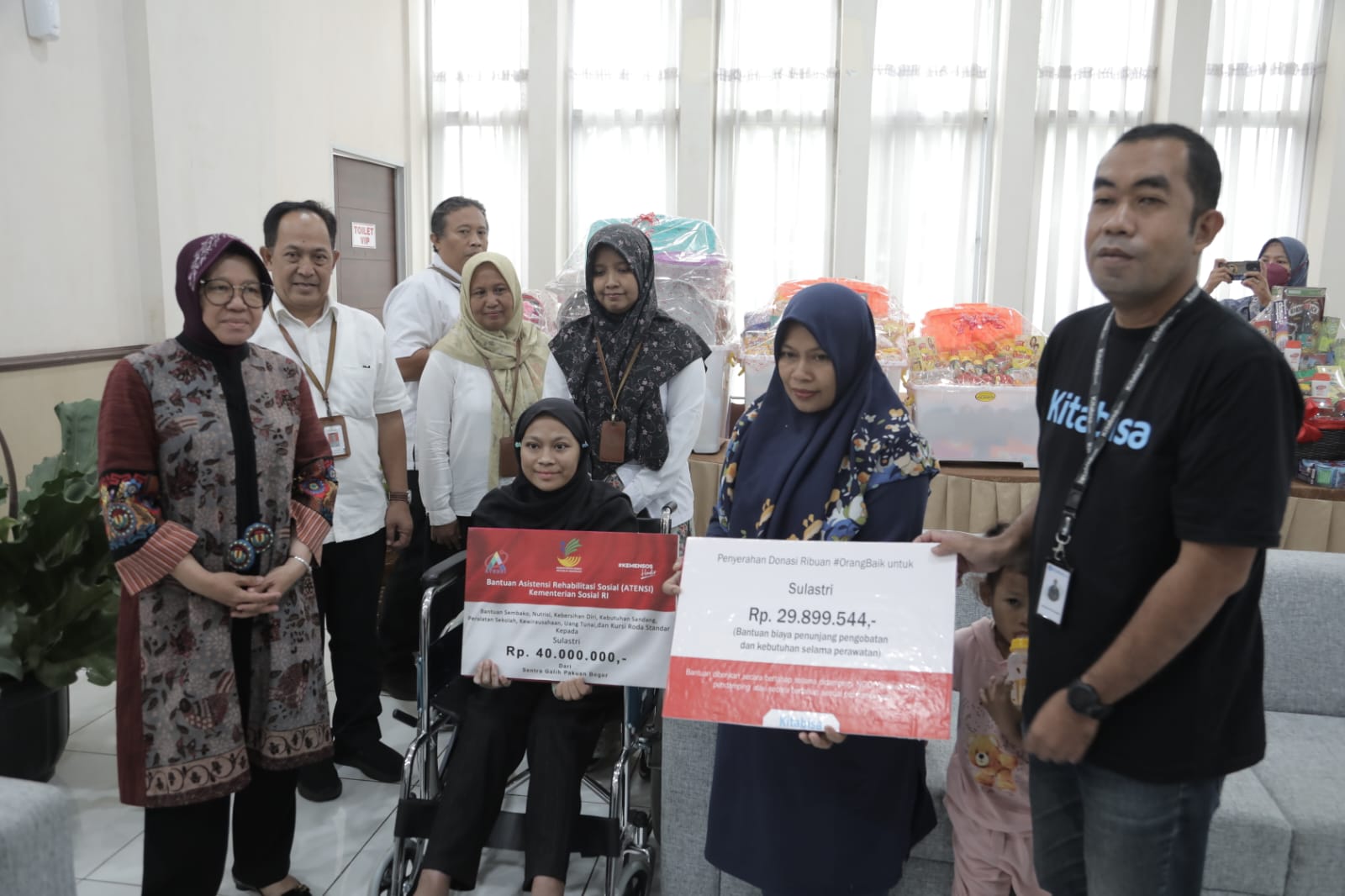 Kemensos Berikan Bantuan bagi Anak dan Remaja di STPL Bekasi