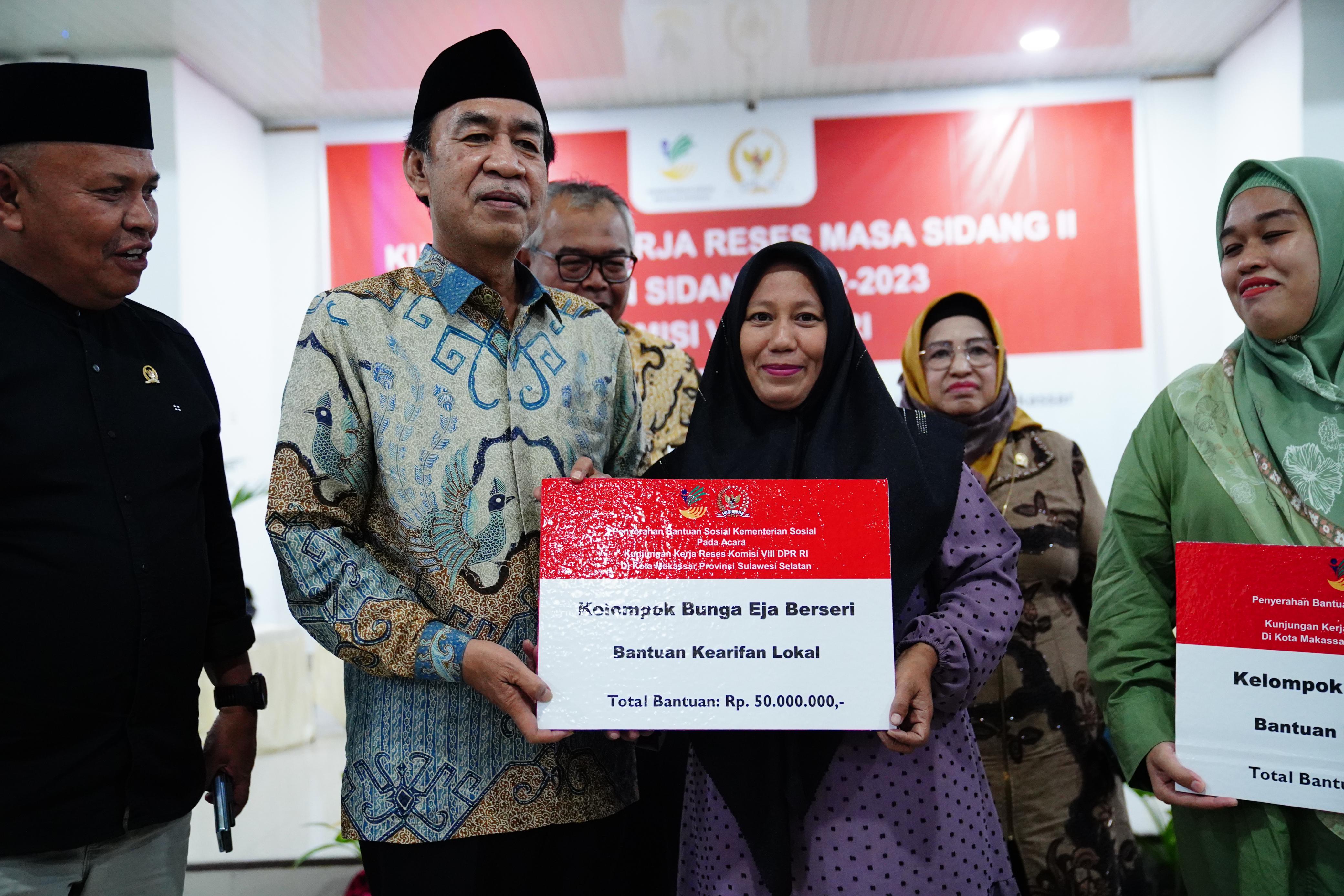 Bantuan Terus Berlanjut, Warga Makassar Berkesempatan Mendapat Bantuan Kemensos